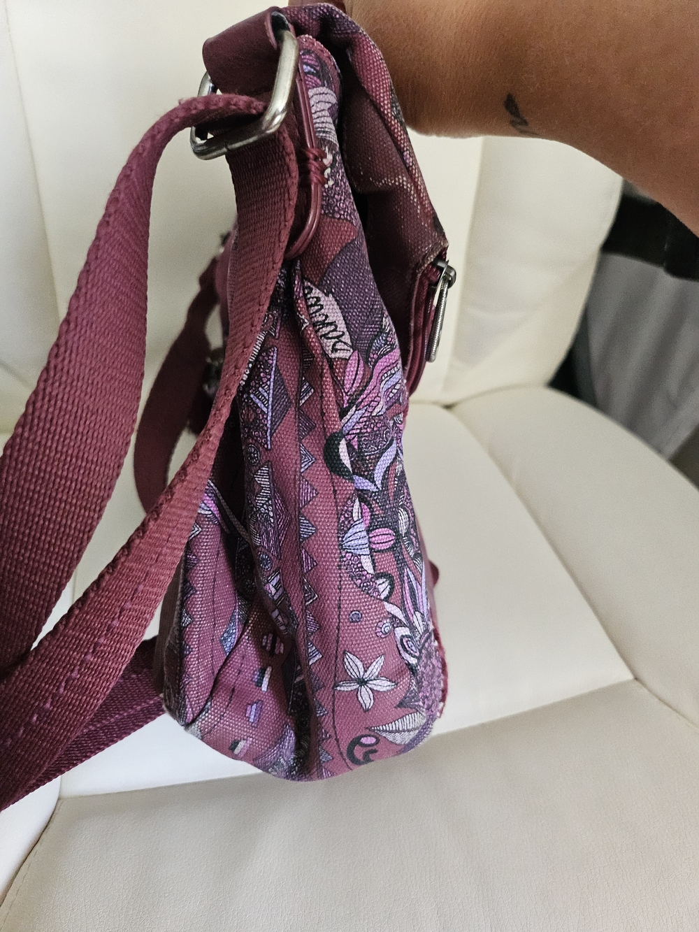 Women's Crossbody Shoulder Bag - Plum Floral Accent - Picture 3 of 14